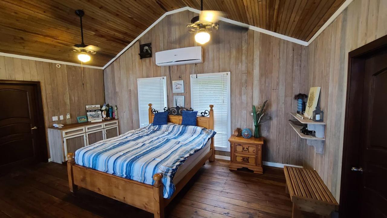 Coral Beach Village Resort Utila Kültér fotó